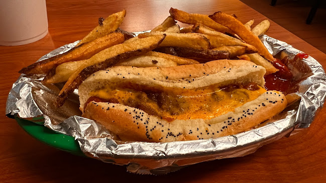 Opinii despre Dazzo's Dog House în Glendale - Hospitality and gastronomy