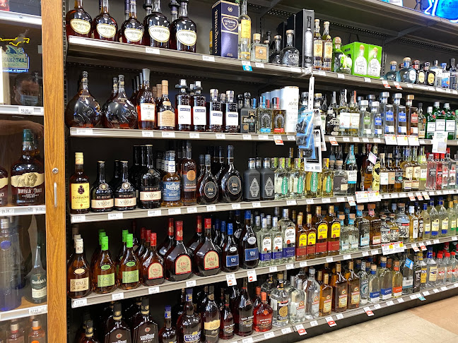 Publix Liquors at Dupont Lakes Center