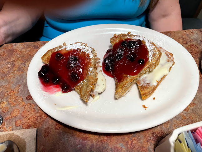 Huckleberry's Breakfast & Lunch - Hospitality and gastronomy