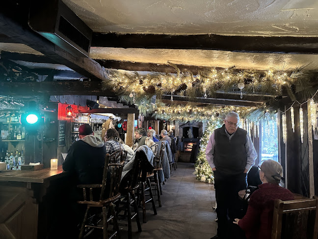 1298 Friess Lake Rd, Hubertus, WI 53033