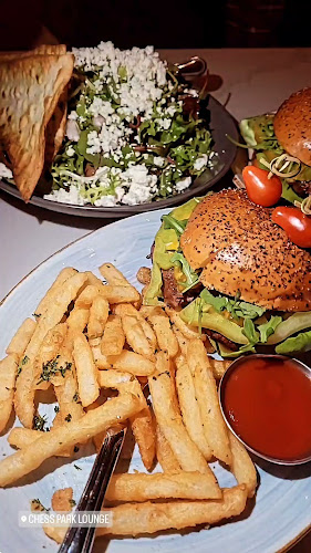 Opinii despre Chess Park Lounge în Glendale - Hospitality and gastronomy