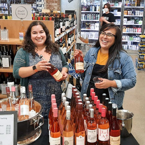 141 Pitman St, Providence, RI 02906