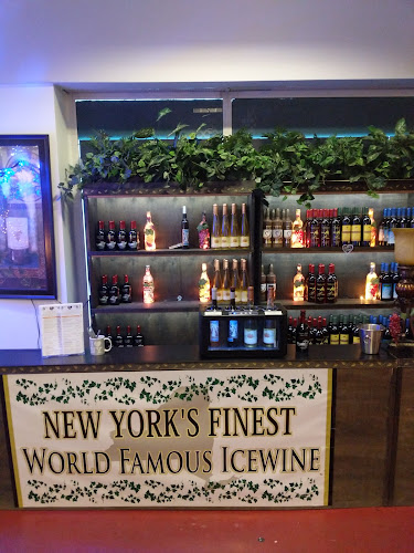 Luvmore Wines - Niagara Falls