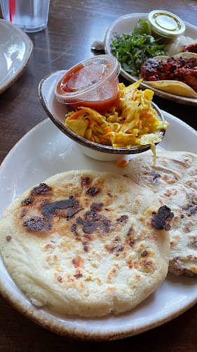 Opinii despre La Campiña Salvadoreña Dallas în Dallas - Hospitality and gastronomy