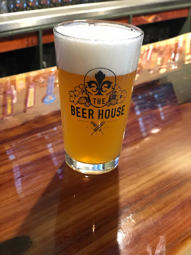 1006 Government St, Ocean Springs, MS 39564