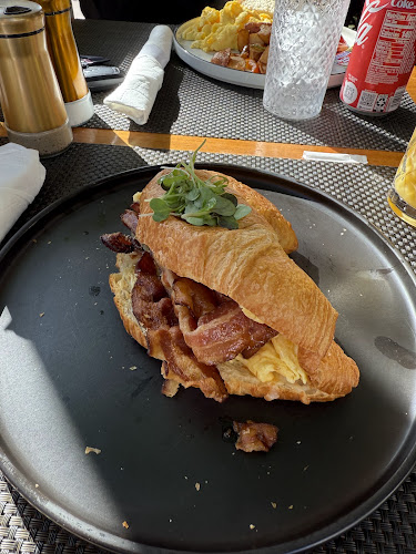 Salt Cafe Miami Beach - Hospitality and gastronomy