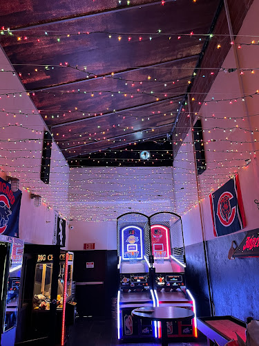 Tiny's Hi-Dive - Hospitality and gastronomy