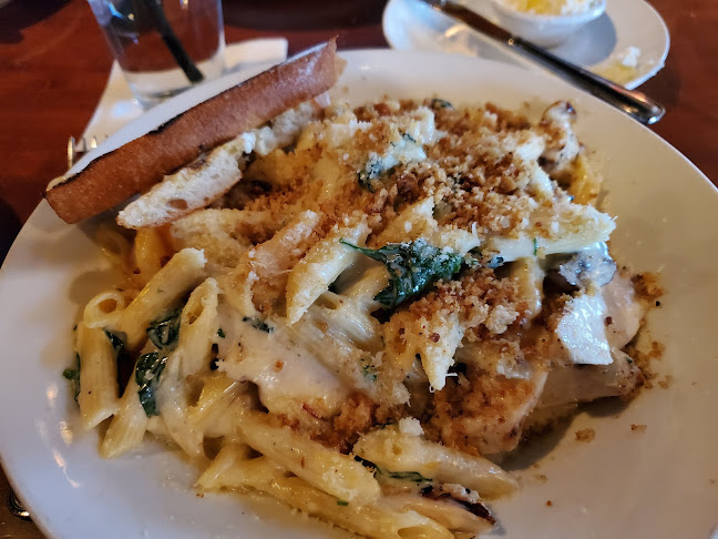 11 Meadow Cir Dr #400, Lake St Louis, MO 63367