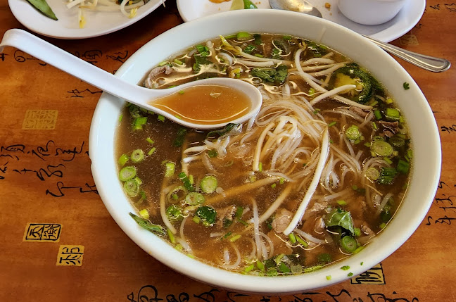 Simplee Pho - Hospitality and gastronomy