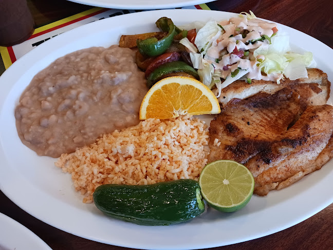 Mar y Tierra Tacos Fish - Hospitality and gastronomy