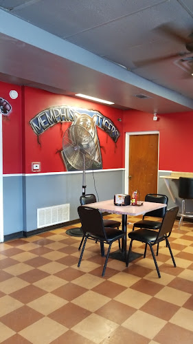 Crump's Fish & Wings - Hospitality and gastronomy