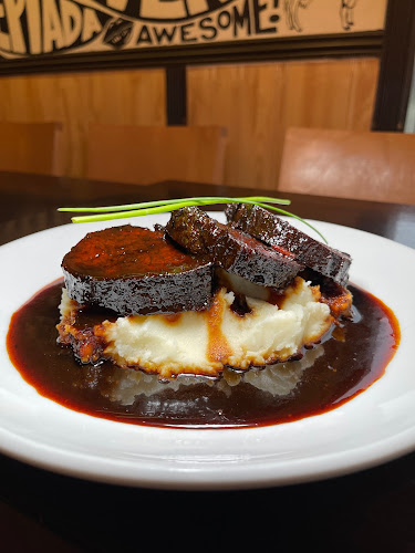 1637 W Montrose Ave, Chicago, IL 60613, United States