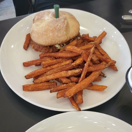 Opinii despre Janelas în Henderson - Hospitality and gastronomy