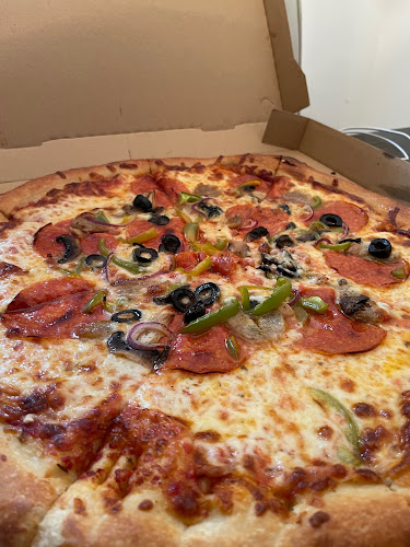 Broadway Pizza & Subs - Hospitality and gastronomy