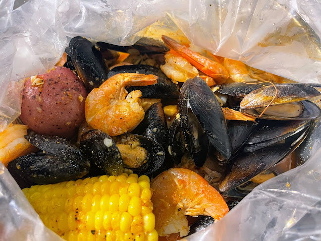 Red Crab - Juicy Seafood - Hospitality and gastronomy