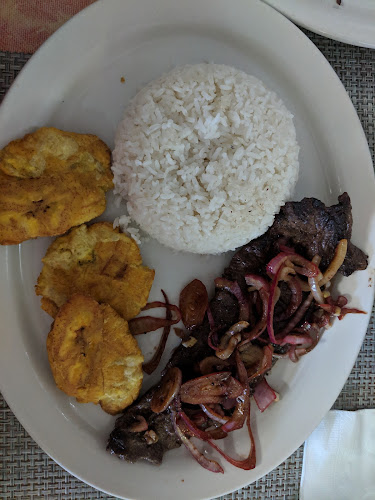 Las Hermanas Cafeteria & Market - Hospitality and gastronomy