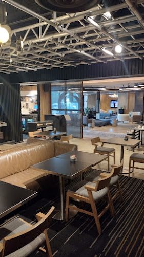 10740 Wilshire Blvd, Los Angeles, CA 90024, United States