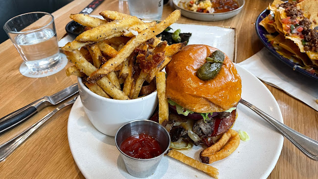 100 Crescent Ct, Dallas, TX 75201, United States