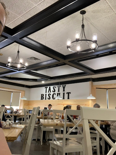 372 S Bolingbrook Dr, Bolingbrook, IL 60440