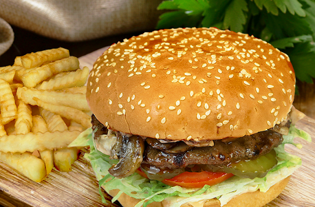 Opinii despre Leo's Burgers, Inc. în Bakersfield - Hospitality and gastronomy