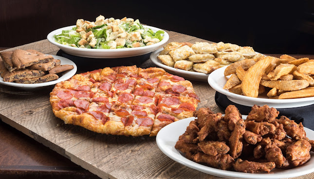 Me n Ed's Pizzeria - Porterville