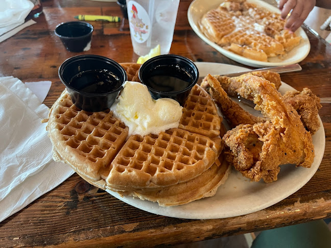 Lo-Lo's Chicken & Waffles - Hospitality and gastronomy