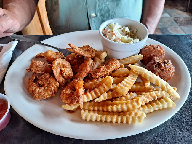 Opinii despre Harpoon Larry's Oyster Bar în Virginia Beach - Hospitality and gastronomy