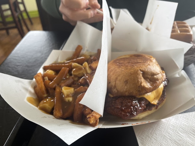 Comentarii opinii despre 2 Nine Five ( House of Artisan Chicken Burgers & Gourmet Fish & Chips)