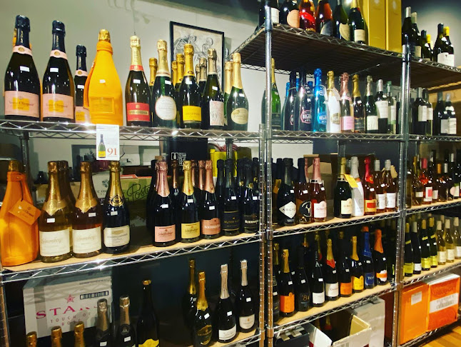 Vaso De Vino Wine Market - Hospitality and gastronomy