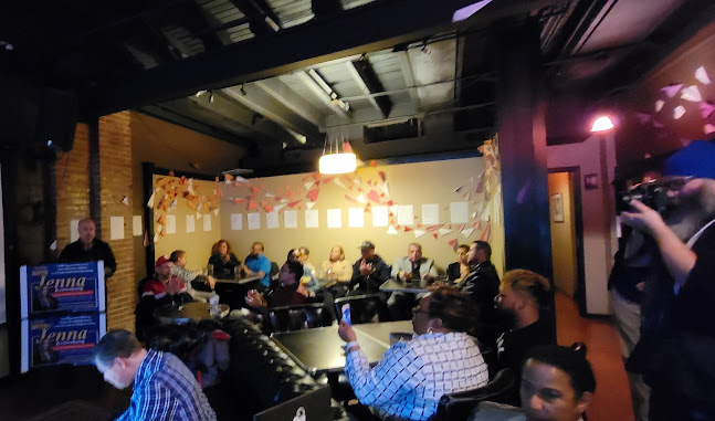 Comentarii opinii despre Trenton Social