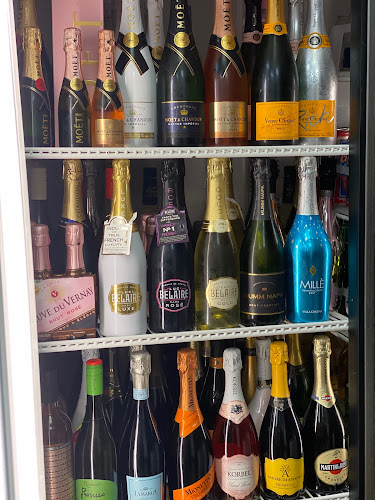 Colon Liquor Store - Hospitality and gastronomy
