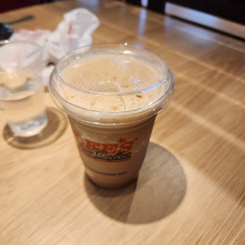 Lee's Sandwiches - Hospitality and gastronomy