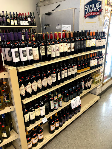 1832 W Montrose Ave, Chicago, IL 60613, United States