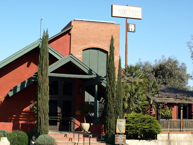 The Vineyard Restaurant & Bar - Madera