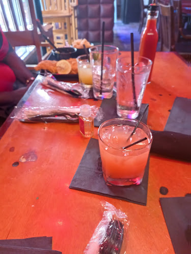 Comentarii opinii despre Fin & Feathers