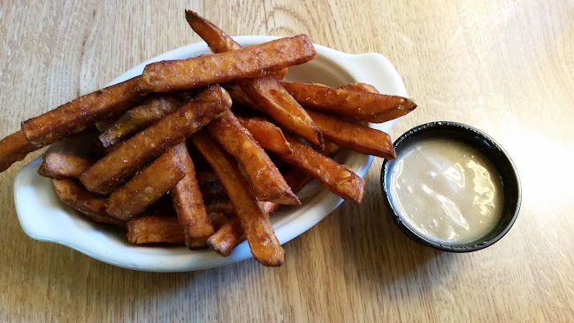 Opinii despre The Spinning Wheel Restaurant în Syracuse - Hospitality and gastronomy