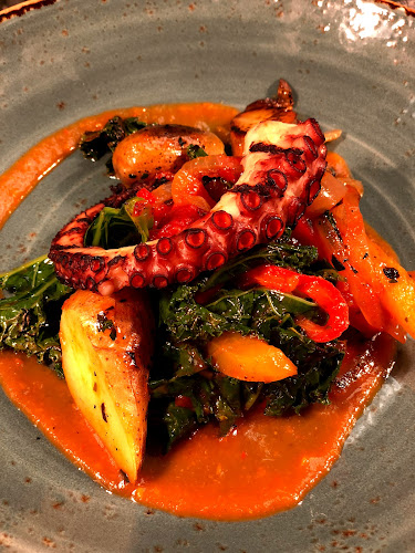 Trident Galley & Raw Bar - Hingham