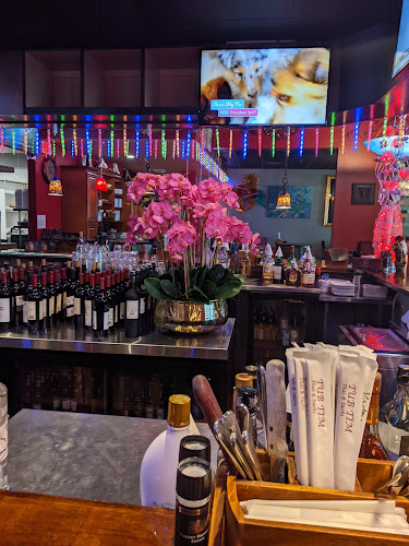 Comentarii opinii despre Kontiki Wine & Raw Bar Restaurant