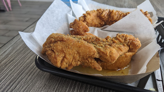 Ex-Wife's Famous Chicken - Hospitality and gastronomy