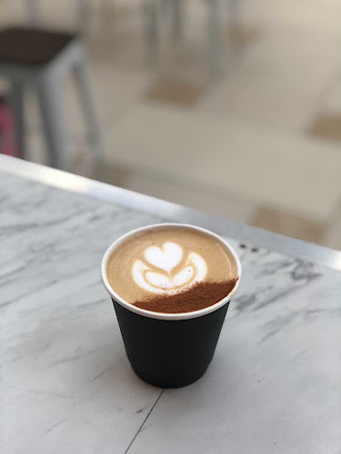 Opinii despre Naughty Coffee în Aventura - Hospitality and gastronomy