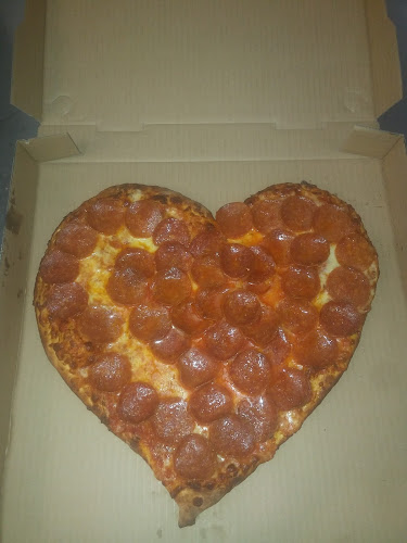 Mama Mia's Pizza & Wings - Hesperia