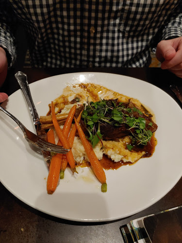 Opinii despre Perle on Maple Restaurant & Bar în Dallas - Hospitality and gastronomy