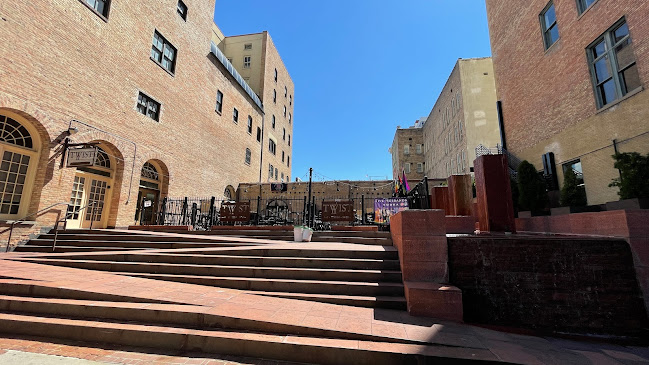 Twist Bar - Bistro - Social - Hospitality and gastronomy