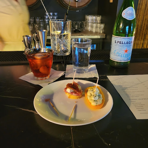 Opinii despre Bar Gran Sasso în Columbia - Hospitality and gastronomy