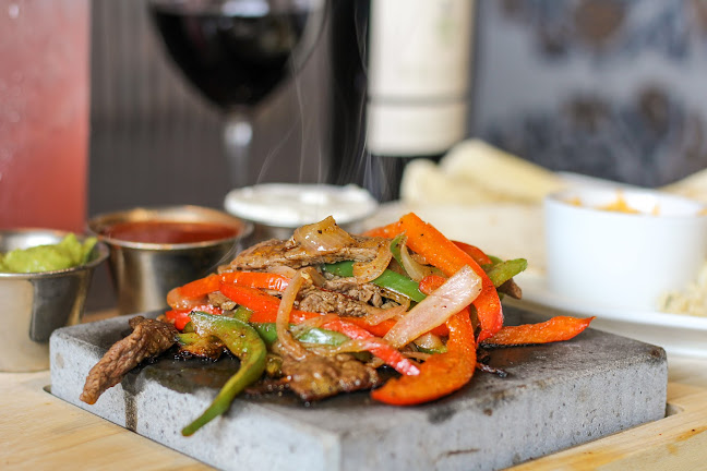 Opinii despre Lake Bluff Grille în Muskegon - Hospitality and gastronomy