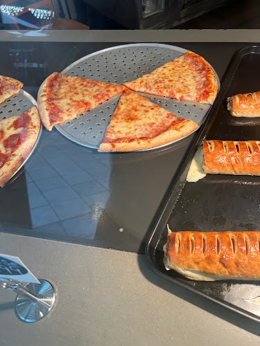 Comentarii opinii despre Zee Delight Pizza