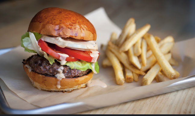 Mesa Burger - Santa Barbara, Mesa - Hospitality and gastronomy