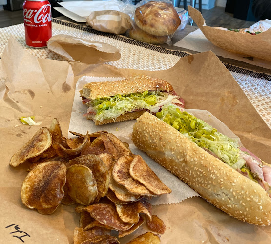 Ideal's Sandwich and Grocery - Hospitality and gastronomy