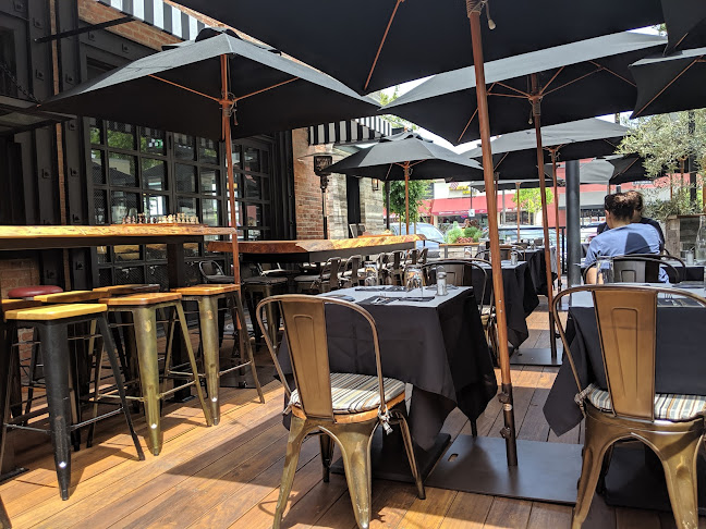 231 N Brand Blvd, Glendale, CA 91203