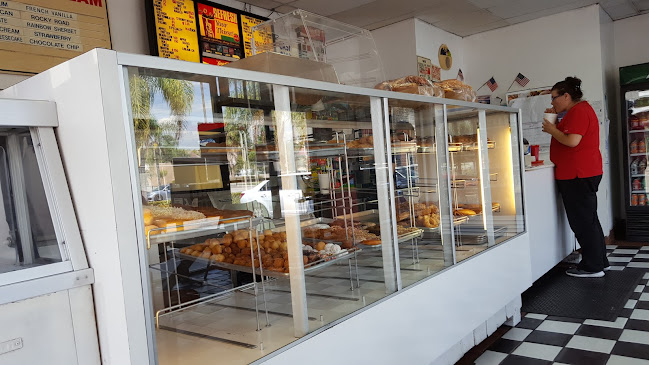 Frankie's Donuts & Deli - Hospitality and gastronomy